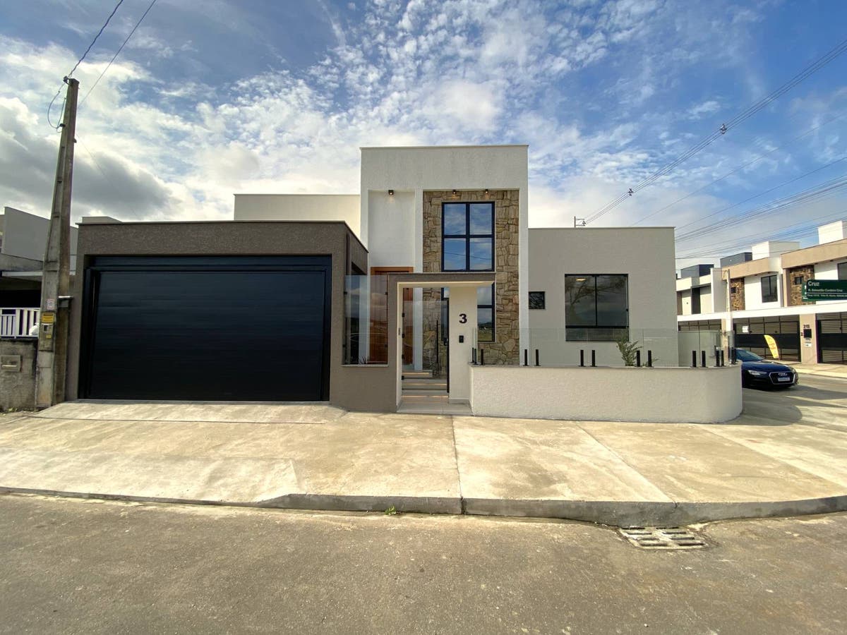 Geminado Térreo | Jaraguá 99 | 3 quartos (1 suíte) | 122m² - Casa Geminada em Três Rios do Norte, Jaraguá do Sul - à venda - MACROimoveis.com