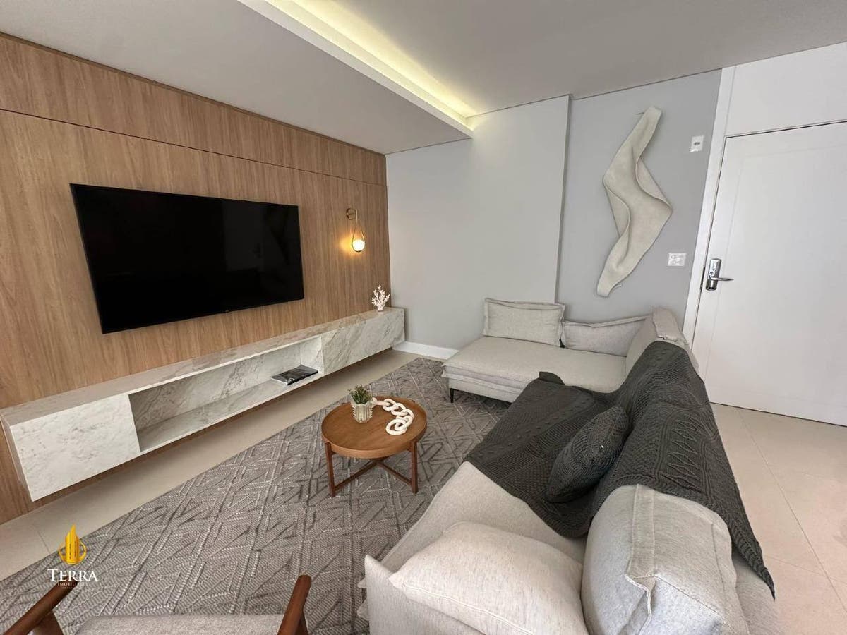 Apartamento à venda no Edifício Via Marina, Centro de Balneário Camboriú - Apartamento em Centro, Balneário Camboriú - à venda - IMOBILIÁRIA TERRA ITAJAI LTDA