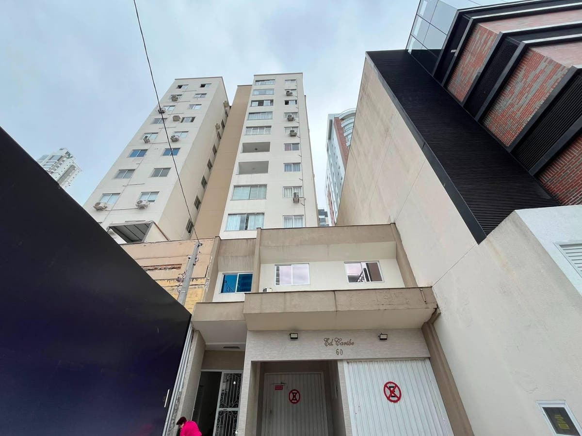 APARTAMENTO NO EDIFÍCIO CARIBE - CENTRO, BALNEÁRIO CAMBORIÚ - Apartamento em Centro, Balneário Camboriú - para locação - Brava Norte Imóveis