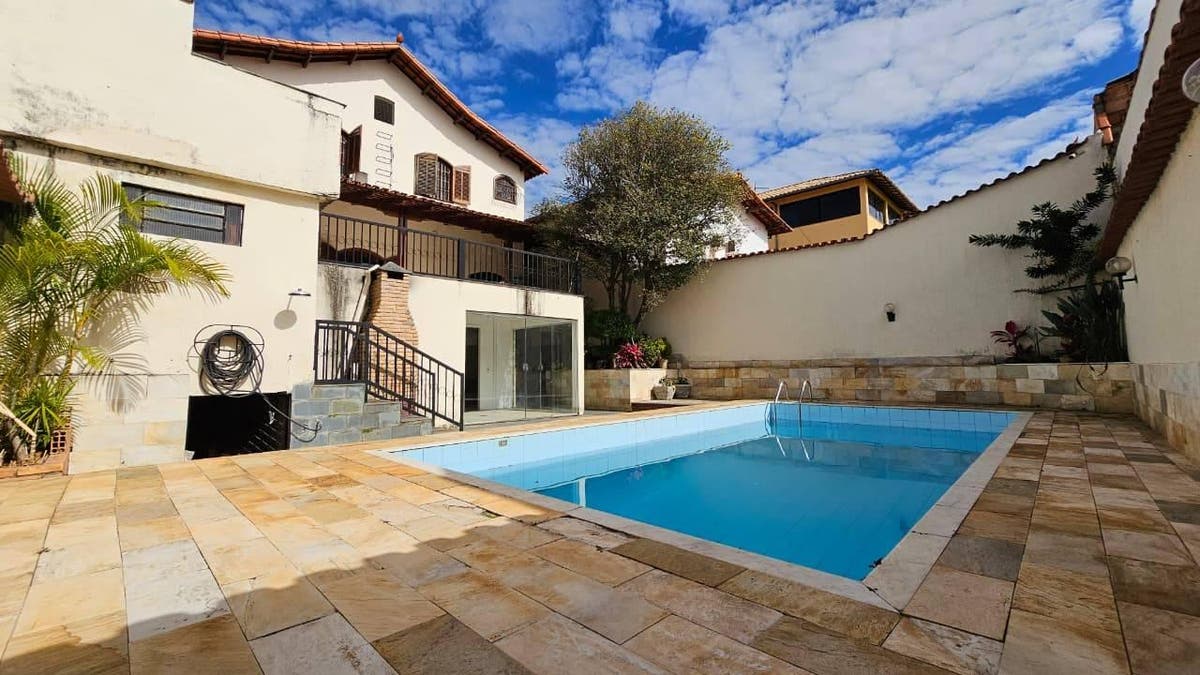 Casa com 4 quartos para Locação, Planalto - Belo Horizonte - Casa em Planalto, Belo Horizonte - para locação - Silvio Ximenes Imobiliária