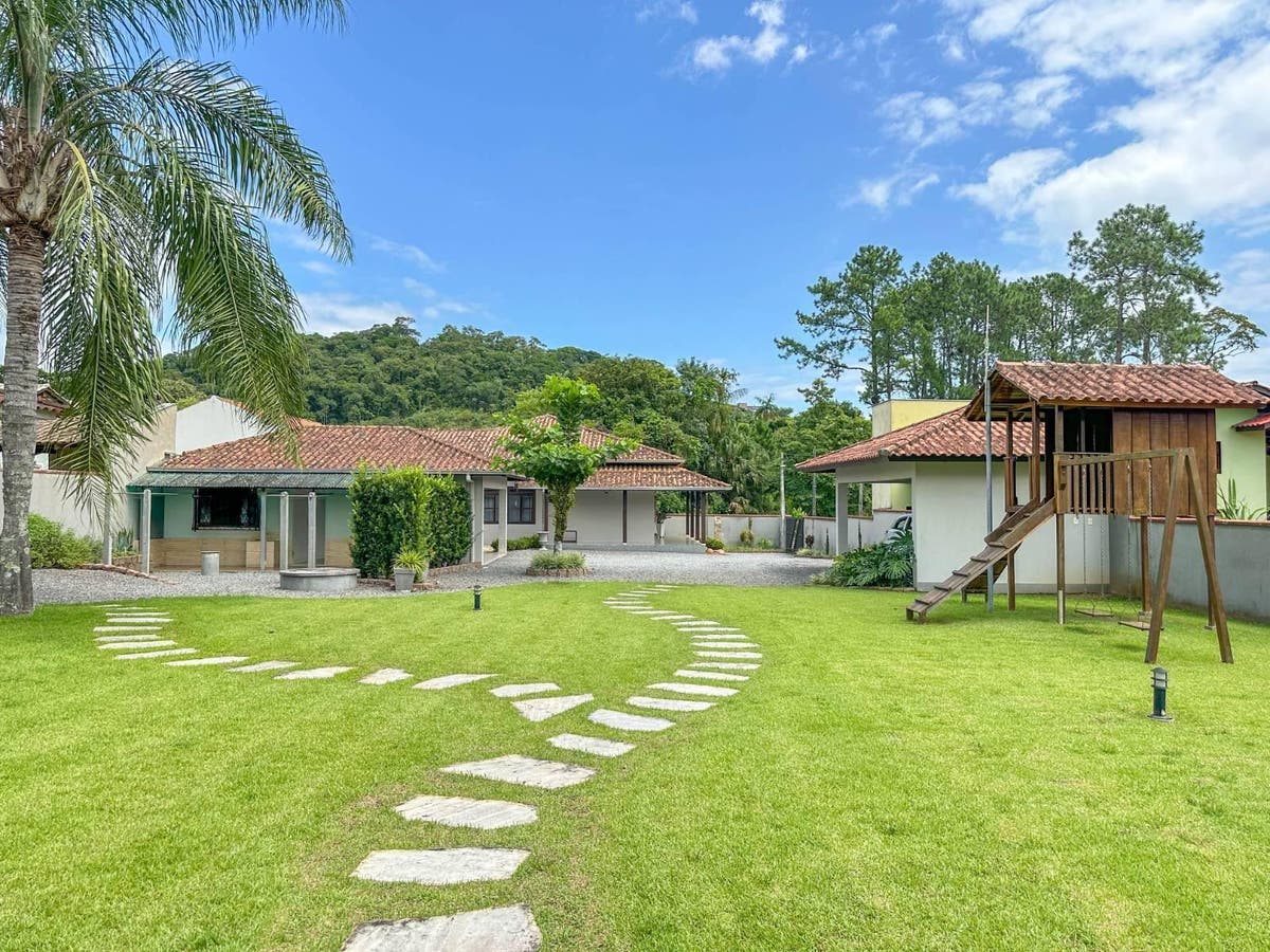 CASA COM 1 SUÍTE + 2 QUARTOS, TRÊS RIOS DO SUL - Casa em Três Rios do Sul, Jaraguá do Sul - à venda - IMOB Imóveis