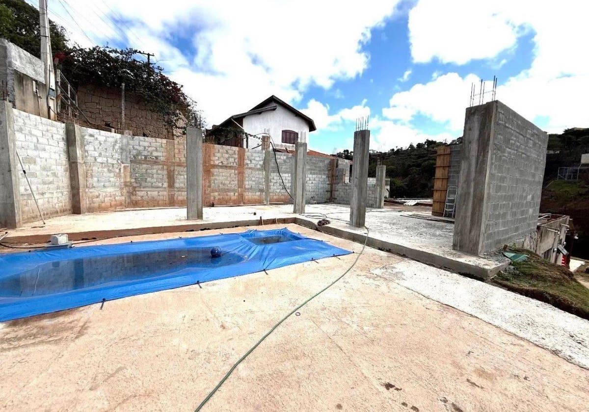 Estilo arquitetônico: Modernismo industrial.