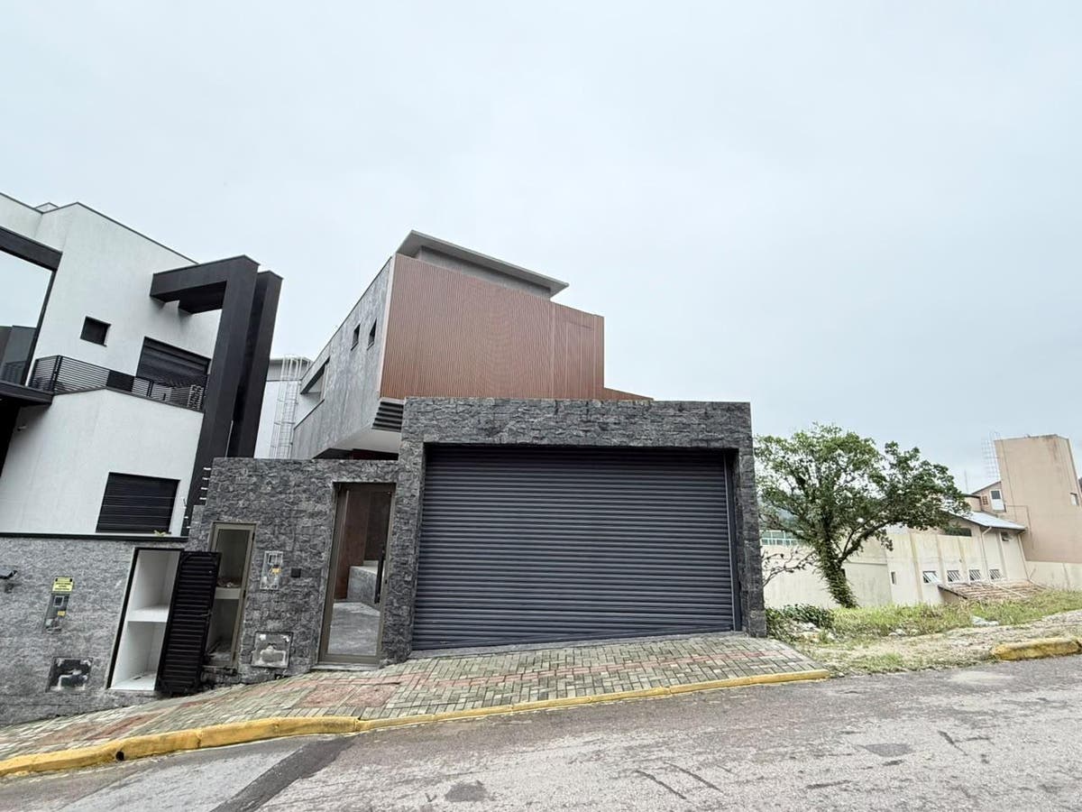 Casa 4 dormitórios — Casa Canto da Praia, Itapema/SC - Casa em Canto da Praia, Itapema - à venda - Portal Imóveis Itapema