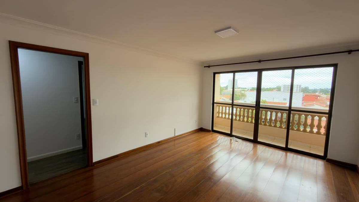 Apartamento à Venda no Centro de Avaré com 3 Quartos (2 Suítes) e 2 Vagas de Garagem - Apartamento em Centro, Avaré - à venda - CRYSTAL IMÓVEIS