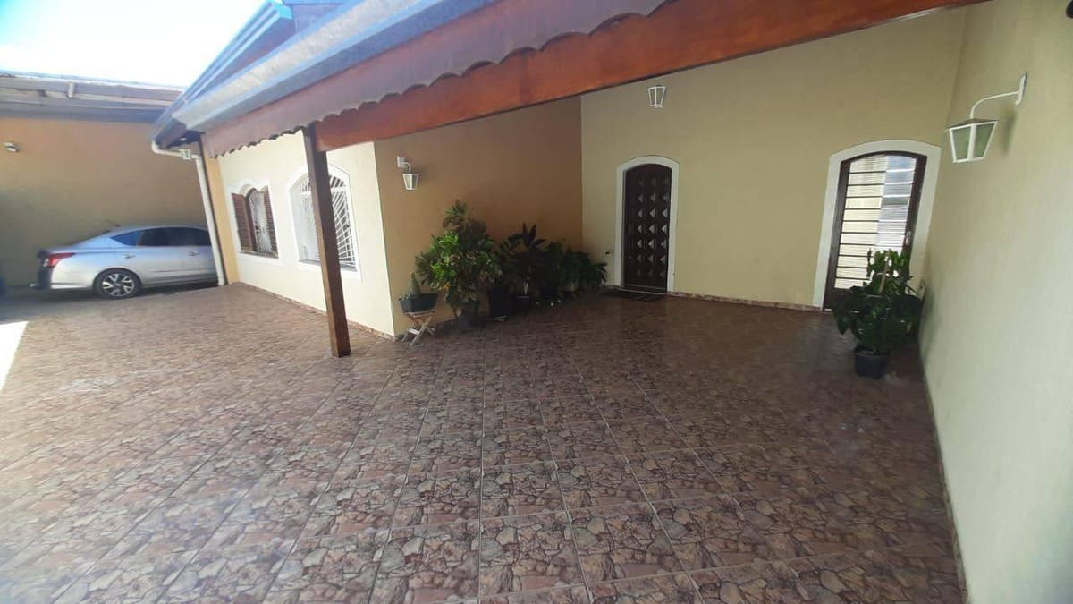 Casa com 3 dormitórios à venda, 250 m² por R$ 845.000,00 - Jardim Trevo - Jundiaí/SP - Casa em Jardim Trevo, Jundiaí - à venda - Catedral Brokers Negócios Imobiliários