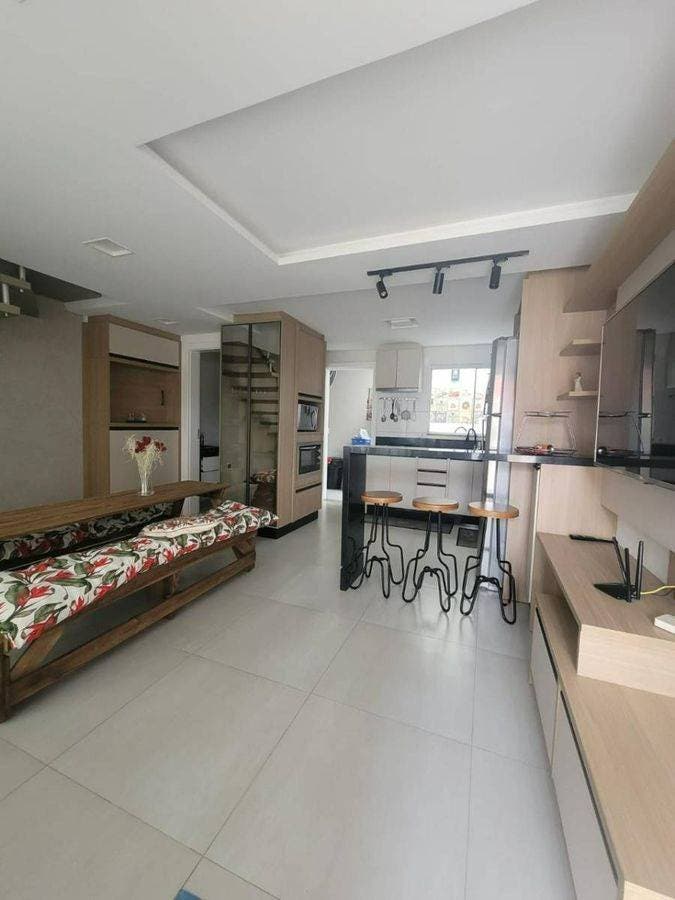 🏡 Vende-se Sobrado – Bairro Tabuleiro - Sobrado em Tabuleiro, Camboriú - à venda - GJ Imóveis LTDA