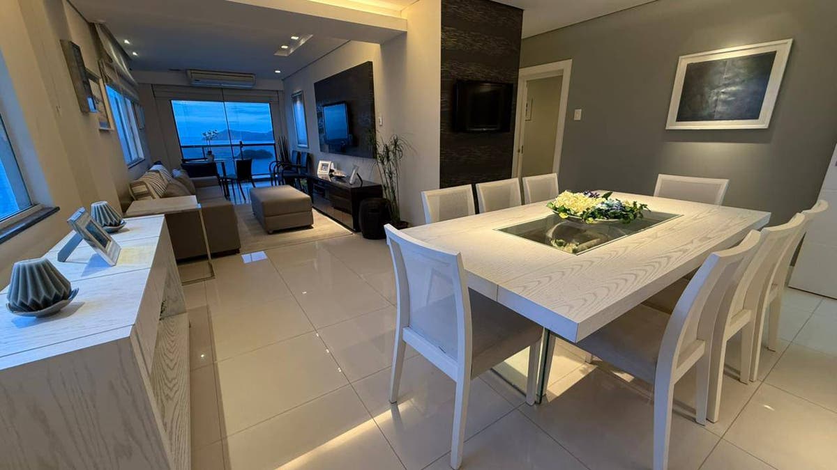 🌊✨ APARTAMENTO FRENTE MAR – ALTO PADRÃO EM BALNEÁRIO CAMBORIÚ ✨🌊 - Apartamento em Centro, Balneário Camboriú - à venda - GJ Imóveis LTDA