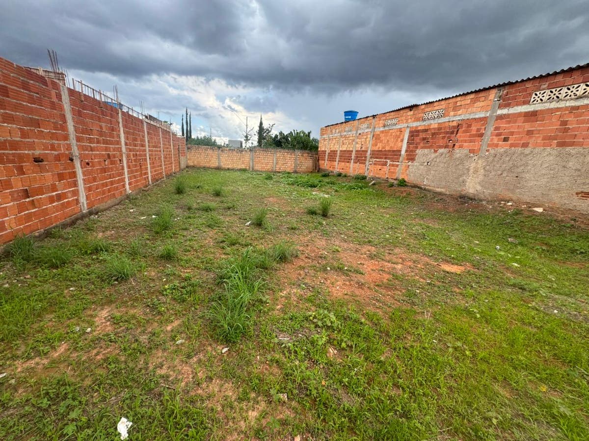 Lote à Venda no Recanto das Águas - 26 de setembro - Lote/Terreno em Setor Habitacional Vicente Pires, Brasília - à venda - Milton Aparecido Correa