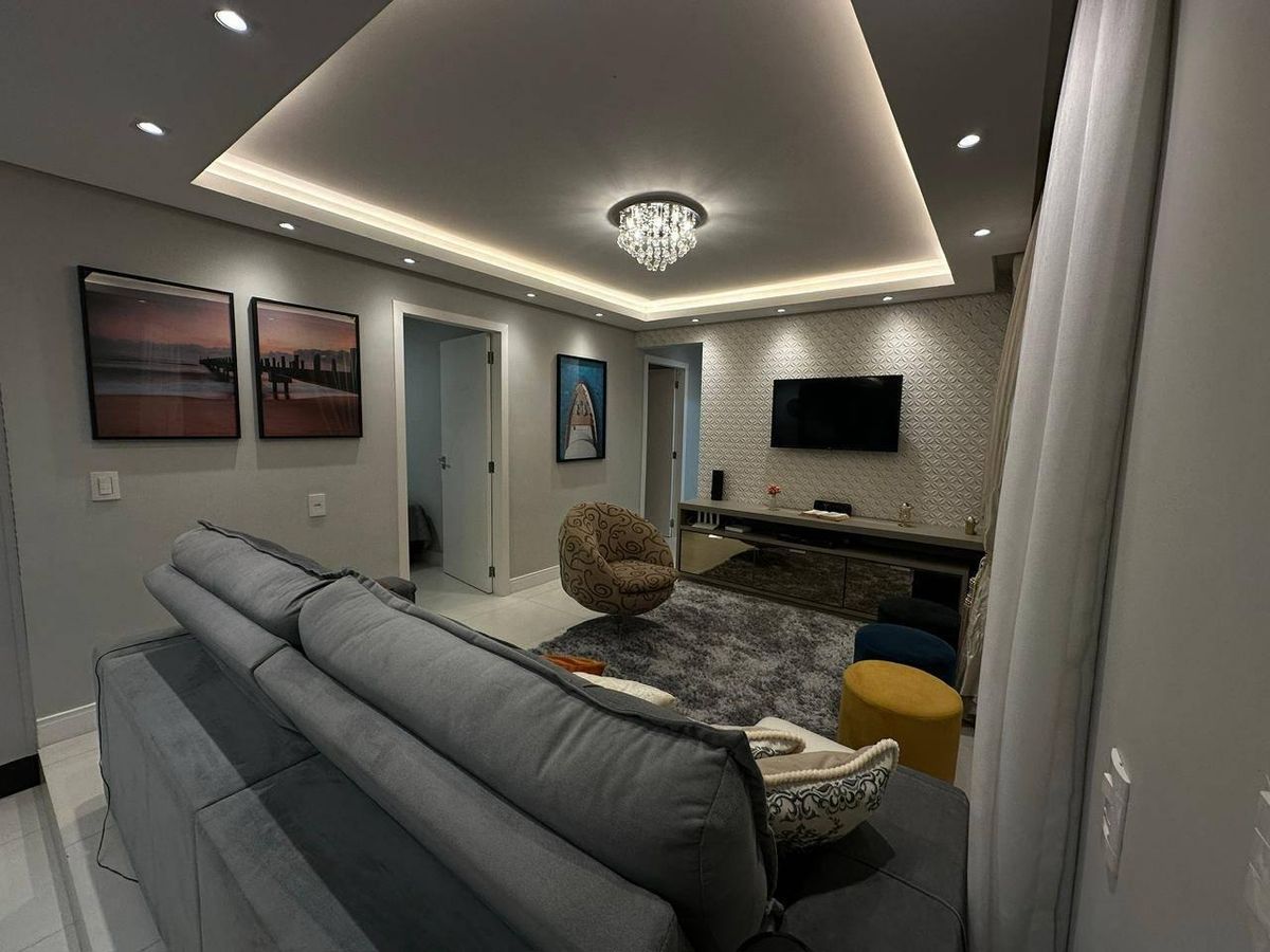 Casa Alto Padrão Mobiliada com Piscina em Palmas | 4 Quartos | 200m² - Casa em Praia de Palmas, Governador Celso Ramos - à venda - ADMIR MIRANDA NEGÓCIOS IMOBILIARIOS
