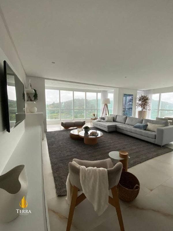 Apartamento decorado a venda no Marina Beach Towers com 182m² de área privativa e 03 suítes. - Apartamento em Centro, Balneário Camboriú - à venda - IMOBILIÁRIA TERRA ITAJAI LTDA