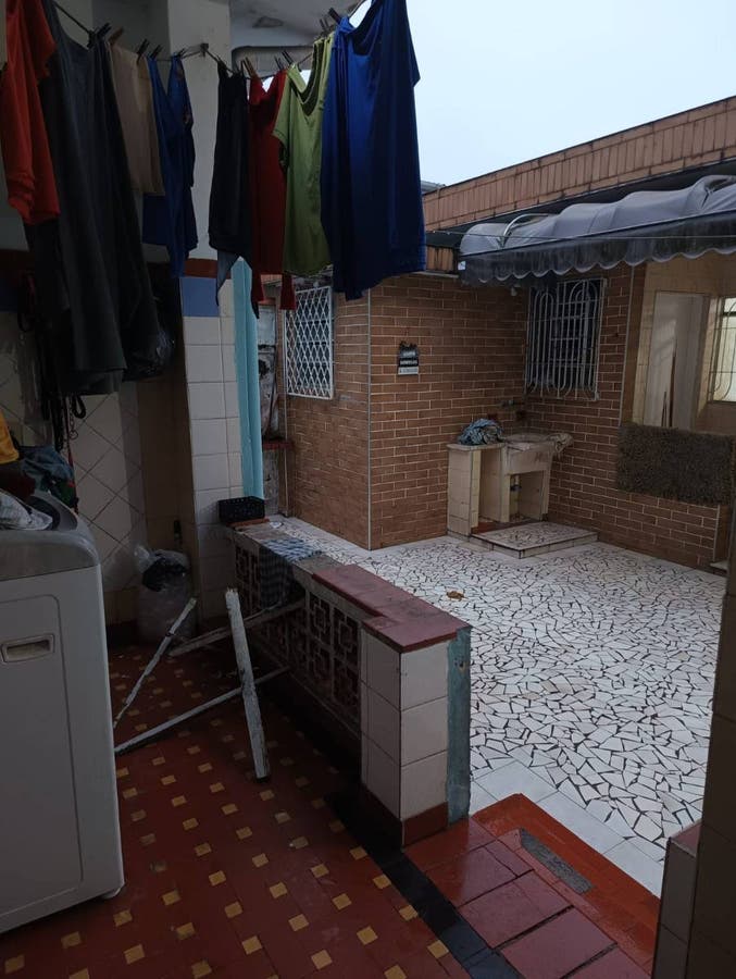 Casa com 2 Quartos, Edícula Perto do Batalhão em São Vicente - Casa em Vila São Jorge, São Vicente - à venda - Aliança Imóveis Gonzaga LTDA