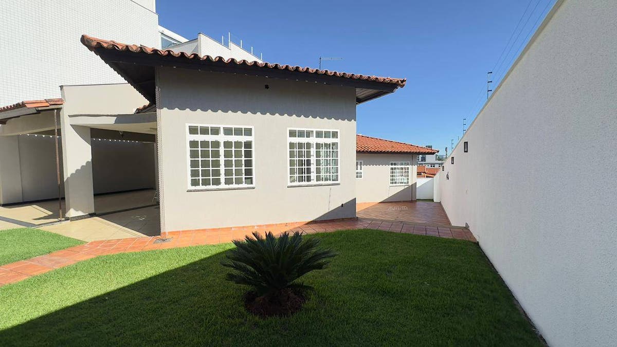 Casa a Venda no Centro de Betim - Casa em Centro, Betim - à venda - Via M Empreendimentos Imobiliários Ltda