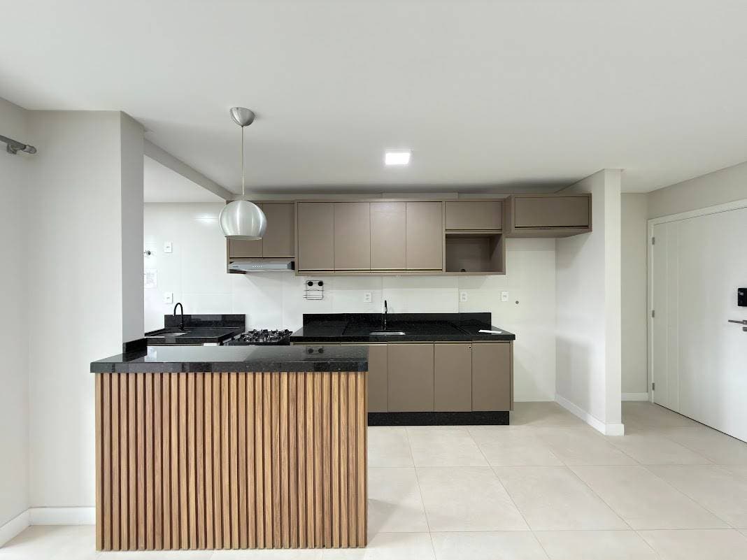 APARTAMENTO 2 QUARTOS 1 VAGA - ED PRIVILEGE - LOCACAO - PRAIA BRAVA -ITAJAI/SC - Apartamento em Praia Brava, Itajaí - para locação - Imóveis na Brava
