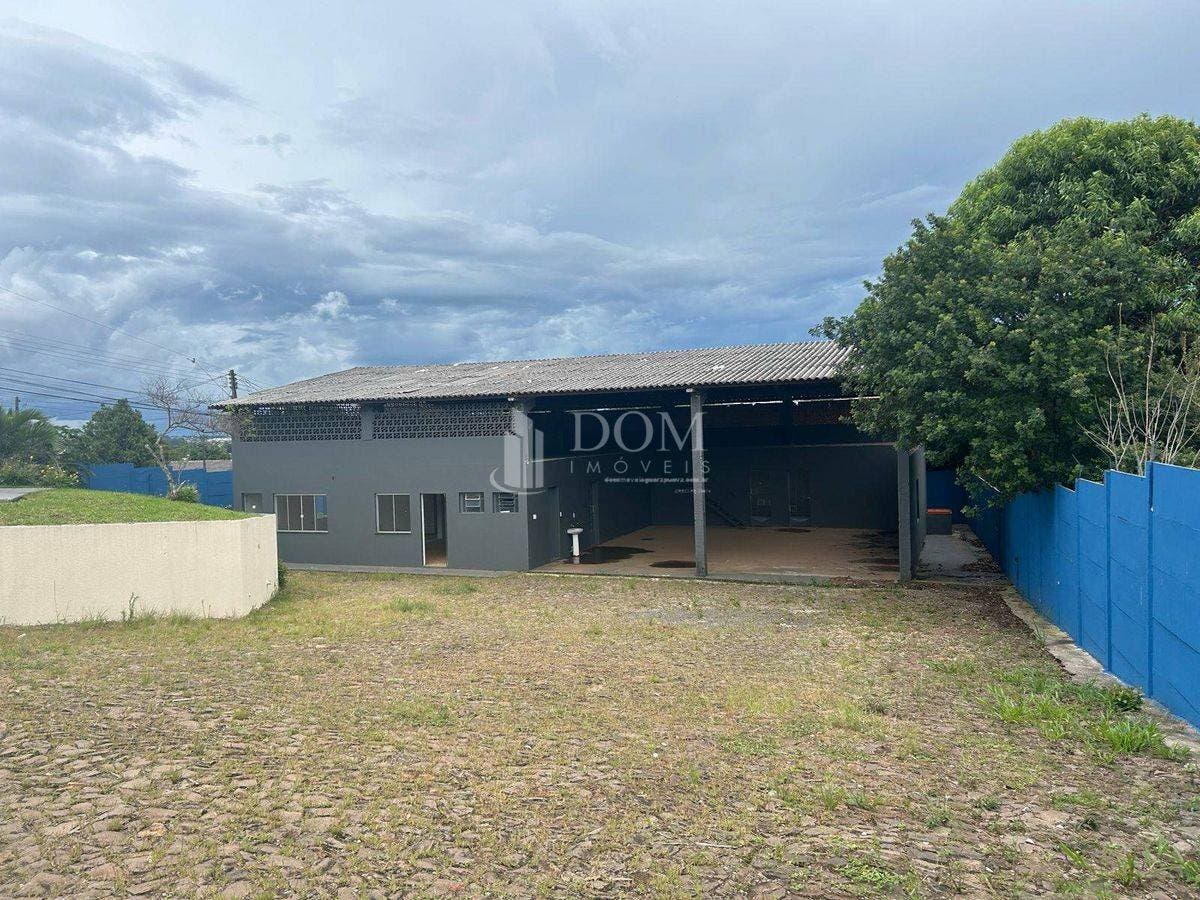 BARRACÃO MAIS APARTAMENTO - Comercial em Dos Estados, Guarapuava - para locação - Dom Imóveis Guarapuava