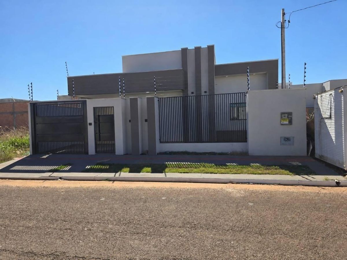 LINDA CASA À VENDA NO JARDIM MORUMBI - Casa em Sinop - à venda - CASA GOLD IMÓVEIS