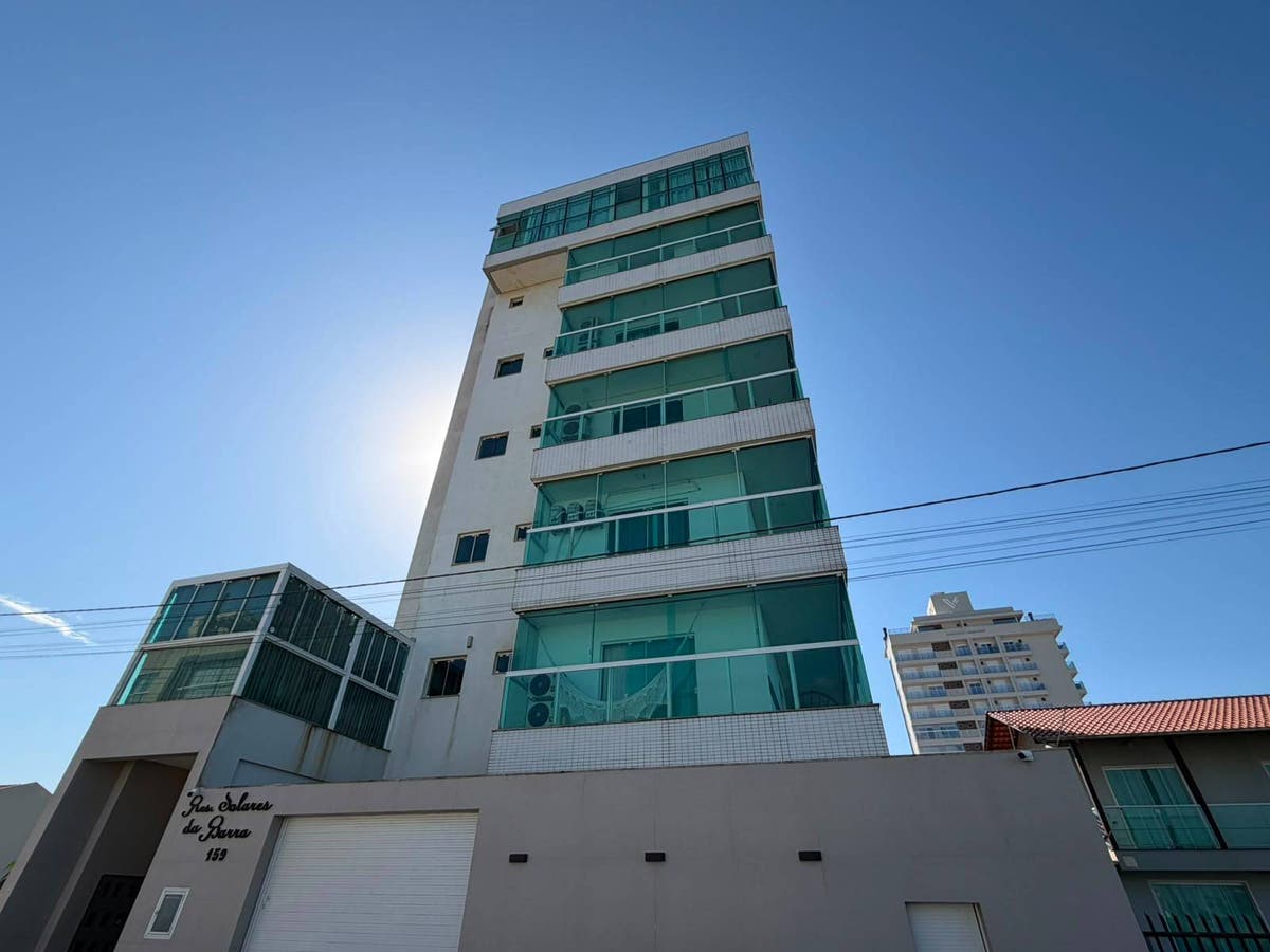 APARTAMENTO À 60M DA PRAIA MOBILIADO COM 03 QUARTOS SENDO 01 SUÍTE N O BAIRRO TABULEIRO - Barra Velha/SC - Apartamento em Tabuleiro, Barra Velha - para locação - CST SOLUÇÕES IMOBILIARIA LTDA