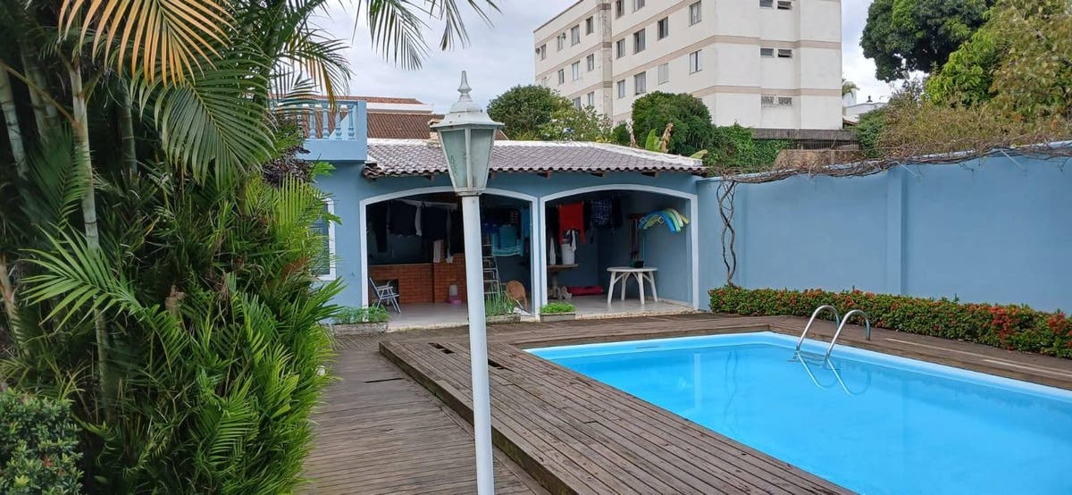 Casa a venda com 5 quartos, metragem de 242,78 m², Piscina, R$1.500.000 - Casa em Barreiros, São José - à venda - Conceito Imóveis