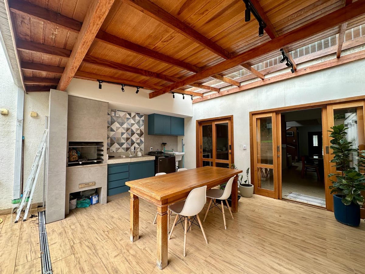 LINDA CASA REGIÃO DO MANTIQUEIRA - Casa em Jardim Nova São João, São João da Boa Vista - à venda - BOCOLI IMÓVEIS