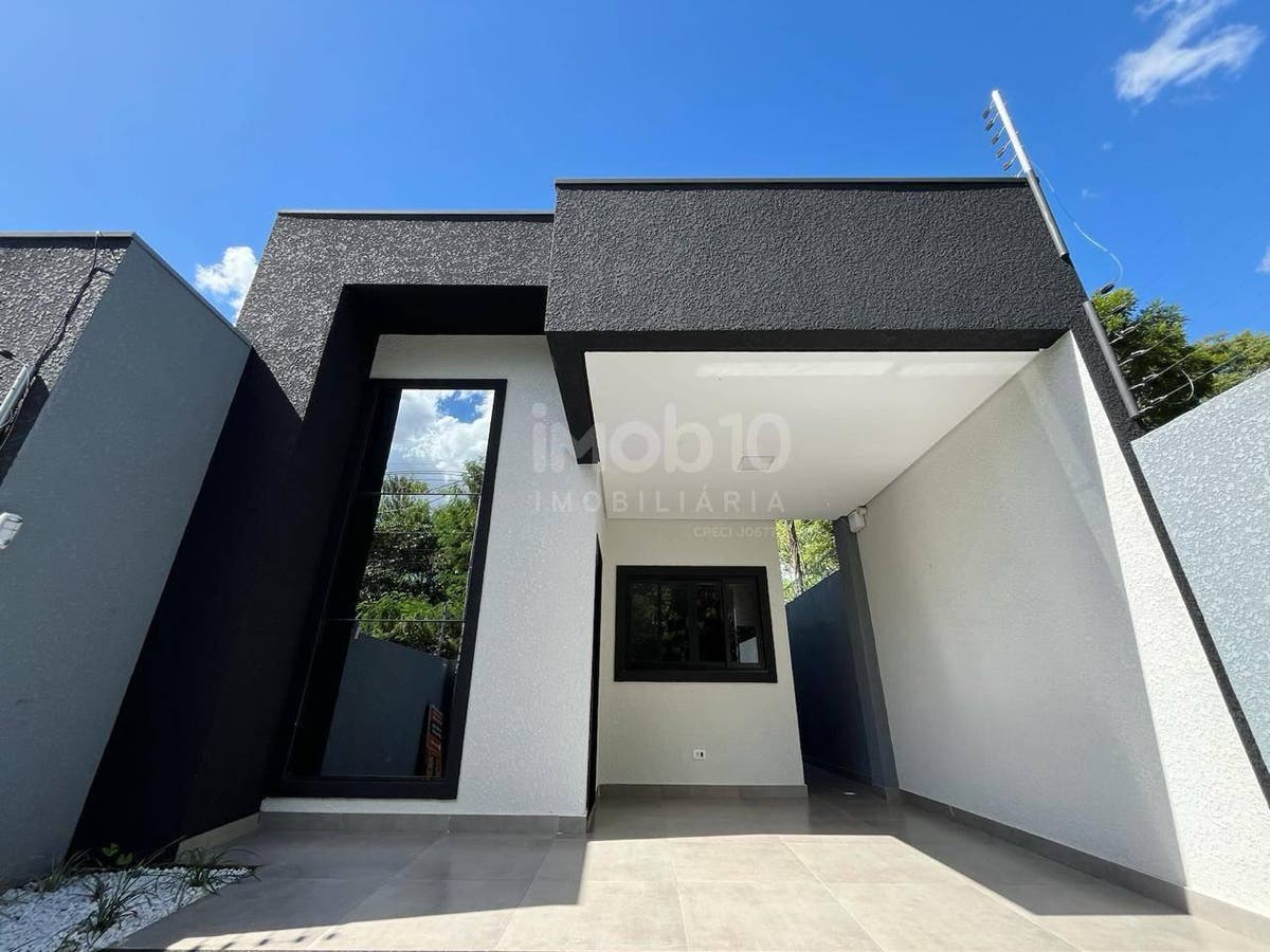 CASA COM 3 QUARTOS A VENDA NO CENTRO DE FOZ DO IGUAÇU - PR - Casa em Centro, Foz do Iguaçu - à venda - Imob10 Imobiliária Ltda
