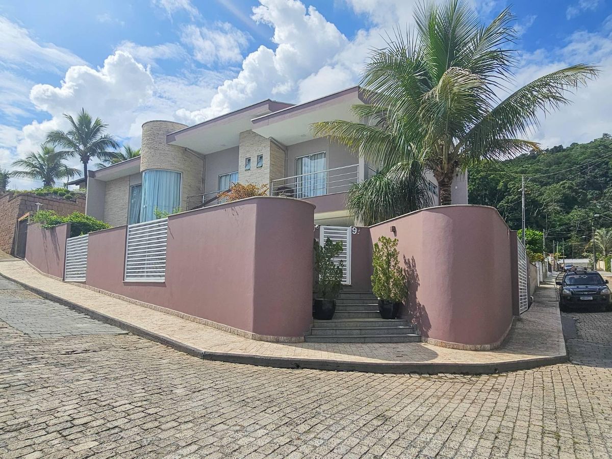 Casa Mobiliada com 3 Suítes na Velha! - Casa em Velha, Blumenau - à venda - CONCEITO IMOBILIARIA LTDA