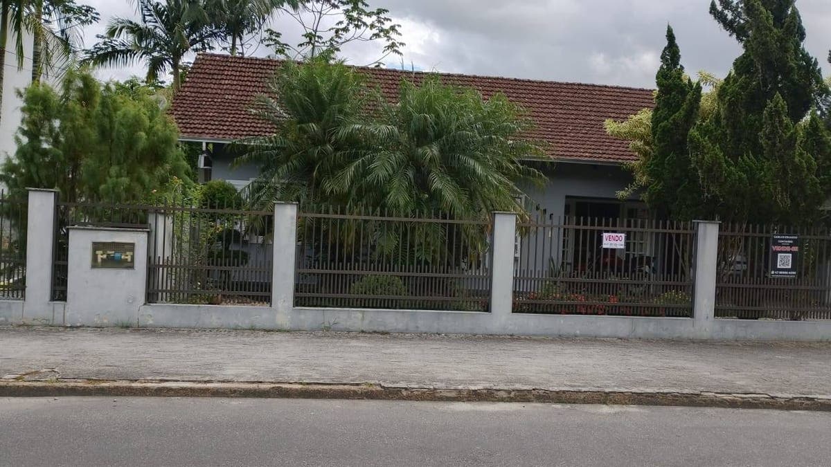 Casa com piscina à venda no bairro São Marcos - Casa em Nova Brasília, Joinville - à venda - A6 Imóveis