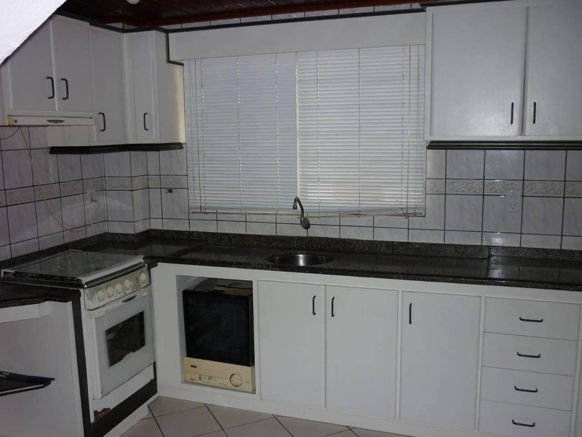 Casa com 3 dormitórios à venda, 218 m² por R$ 680.000,00 - Ceniro Martins - São José/SC - Casa em Forquilhas, São José - à venda - Madri Imóveis ltda