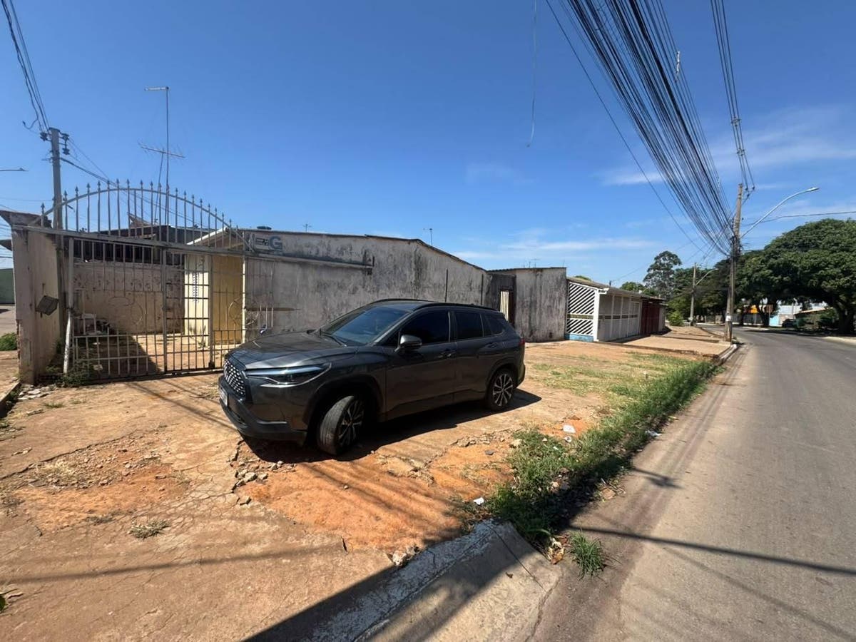 Casa à Venda na QNP 24 Conjunto G | Avenida Principal | Esquina | 3 Quartos | R$ 180 Mil - Casa em Ceilândia Sul (Ceilândia), Brasília - à venda - Milton Aparecido Correa