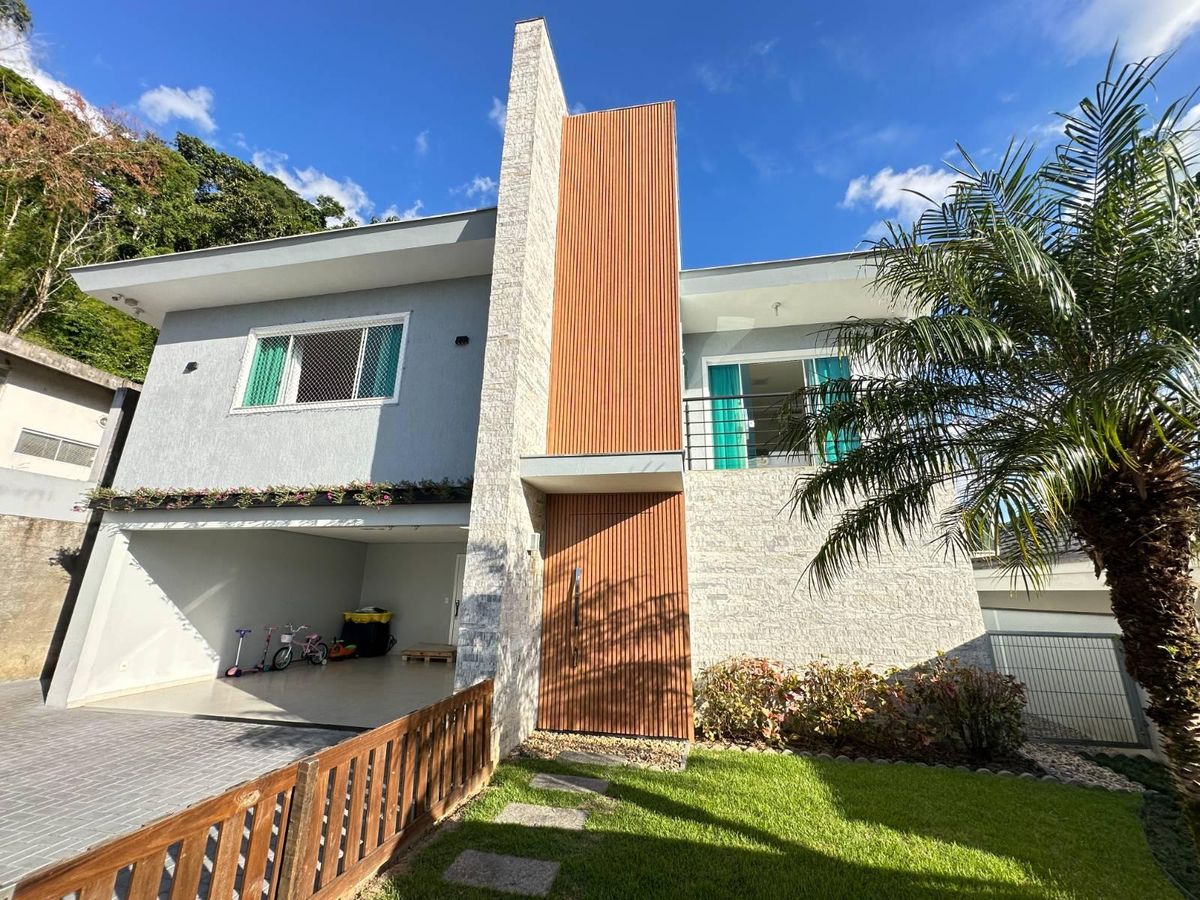 CASA COM SUÍTE + 2 QUARTOS, AMIZADE - Casa em Amizade, Jaraguá do Sul - à venda - IMOB Imóveis