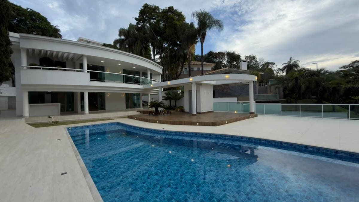 Casa de Condomínio para alugar com 4 Suítes, Elevador - Vila del Rey - Casa de Condomínio em vila Del Rey, Nova Lima - para locação e à venda - EQUIPE1 NEGOCIOS LTDA