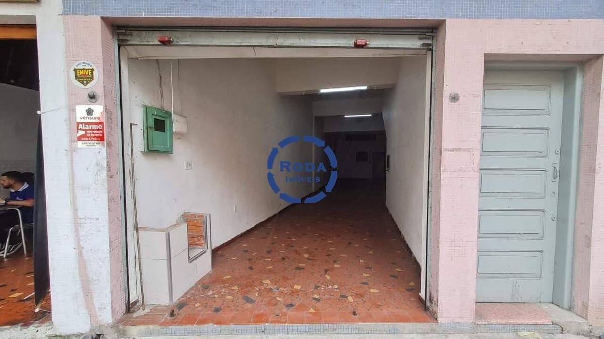 Loja Comercial espaçosa do Centro de Santos com cozinha de banheiro - Loja em Centro, Santos - para locação - A.AYRES IMÓVEIS LTDA