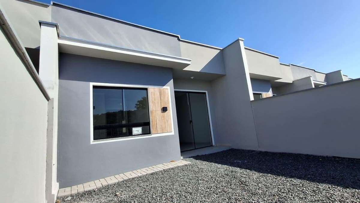 Geminado a venda no bairro Avaí - Guaramirim - Casa em Avaí, Guaramirim - à venda - Guara Imóveis Ltda