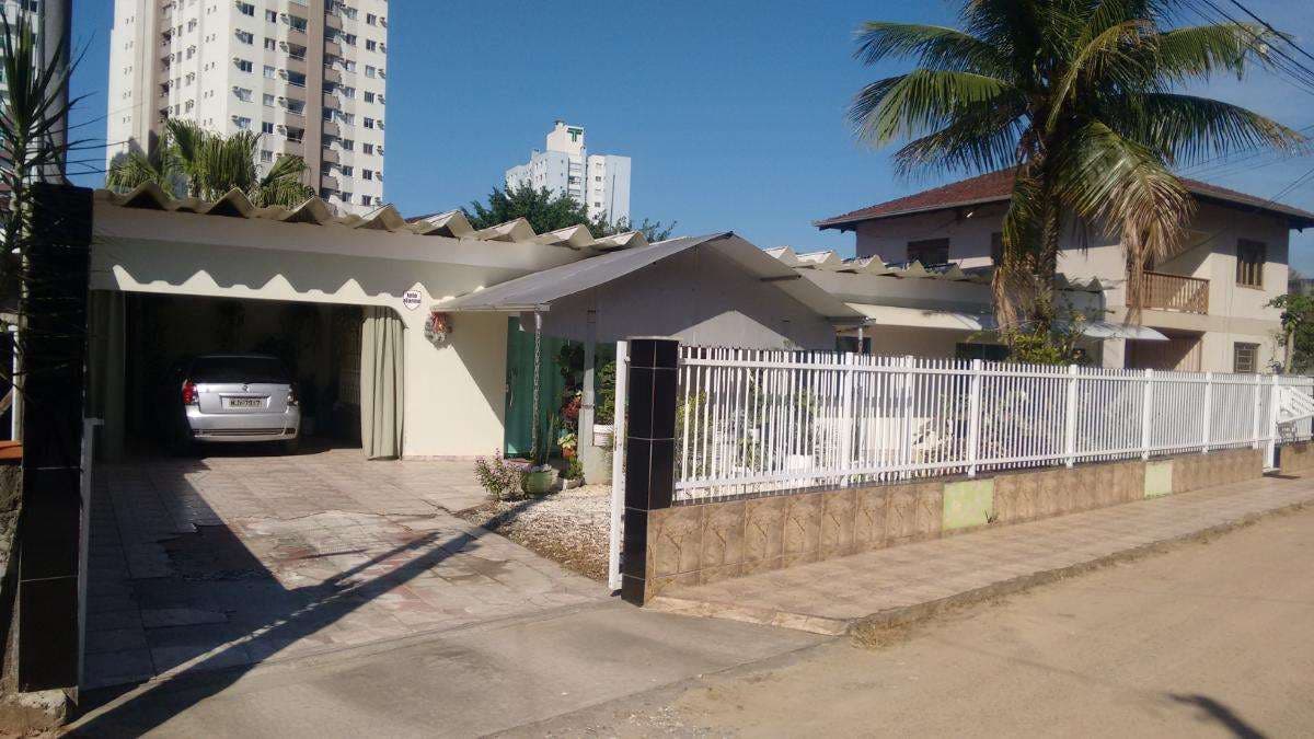 Casa a venda na Velha, Blumenau, SC - Casa em Velha, Blumenau - à venda - Liberata Imóveis ®