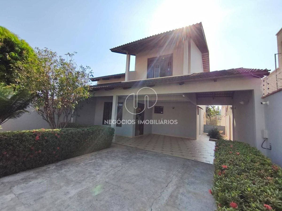 CASA ESTILO SOBRADO COM 3 SUITES NO BOSQUE - Casa em Conjunto Guiomard Santos, Rio Branco - à venda - UP NEGÓCIOS IMOBILIÁRIOS