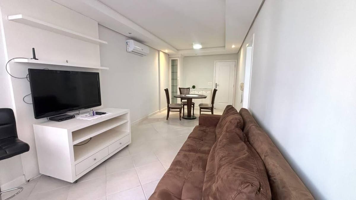 APARTAMENTO NO EDIFÍCIO DOM PEDRO I - CENTRO, BALNEÁRIO CAMBORIÚ - Apartamento em Centro, Balneário Camboriú - para locação - Brava Norte Imóveis