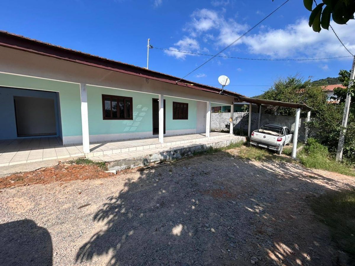 Casa com 3 quartos para Locação, Bateias - Gaspar - Casa em Bateias, Gaspar - para locação - Tomio Imoveis Ltda
