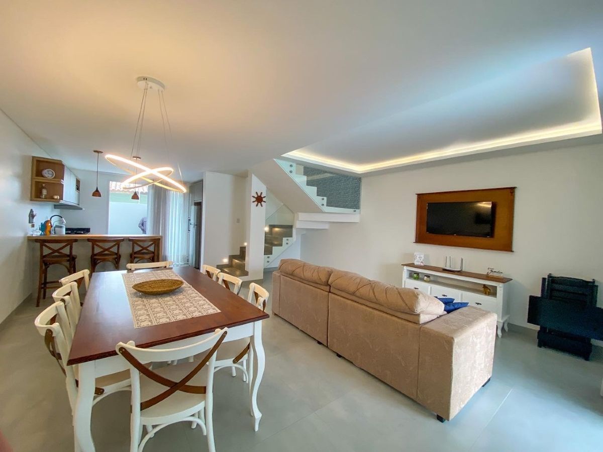 Sobrado com 3 quartos, Cambiju - Itapoá - Sobrado em Cambiju, Itapoá - à venda - MOMENTO CONSULTORIA IMOBILIÁRIA LTDA