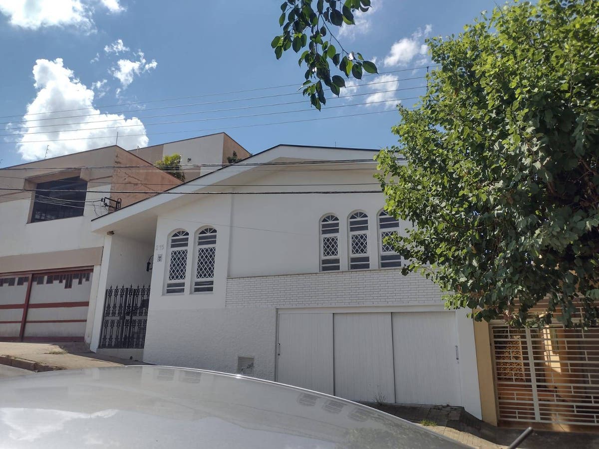 EXCELENTE CASA -RESIDENCIAL E COMERCIAL - CENTRO - Casa em Centro, São João da Boa Vista - para locação e à venda - Helena Imóveis