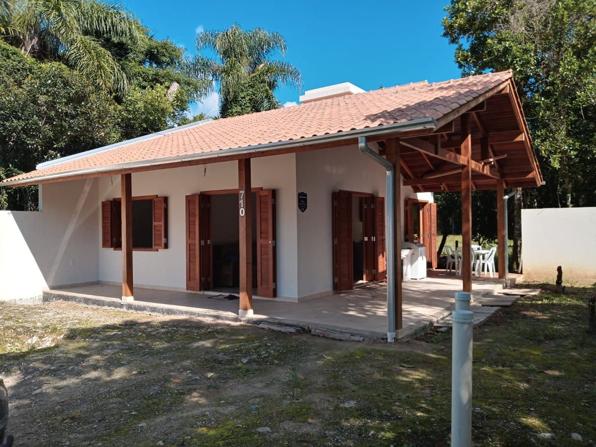 Casa à venda 2 quartos Praia Mariscal Bombinhas SC - Casa em Mariscal, Bombinhas - à venda - Imobiliária Rota do Sol