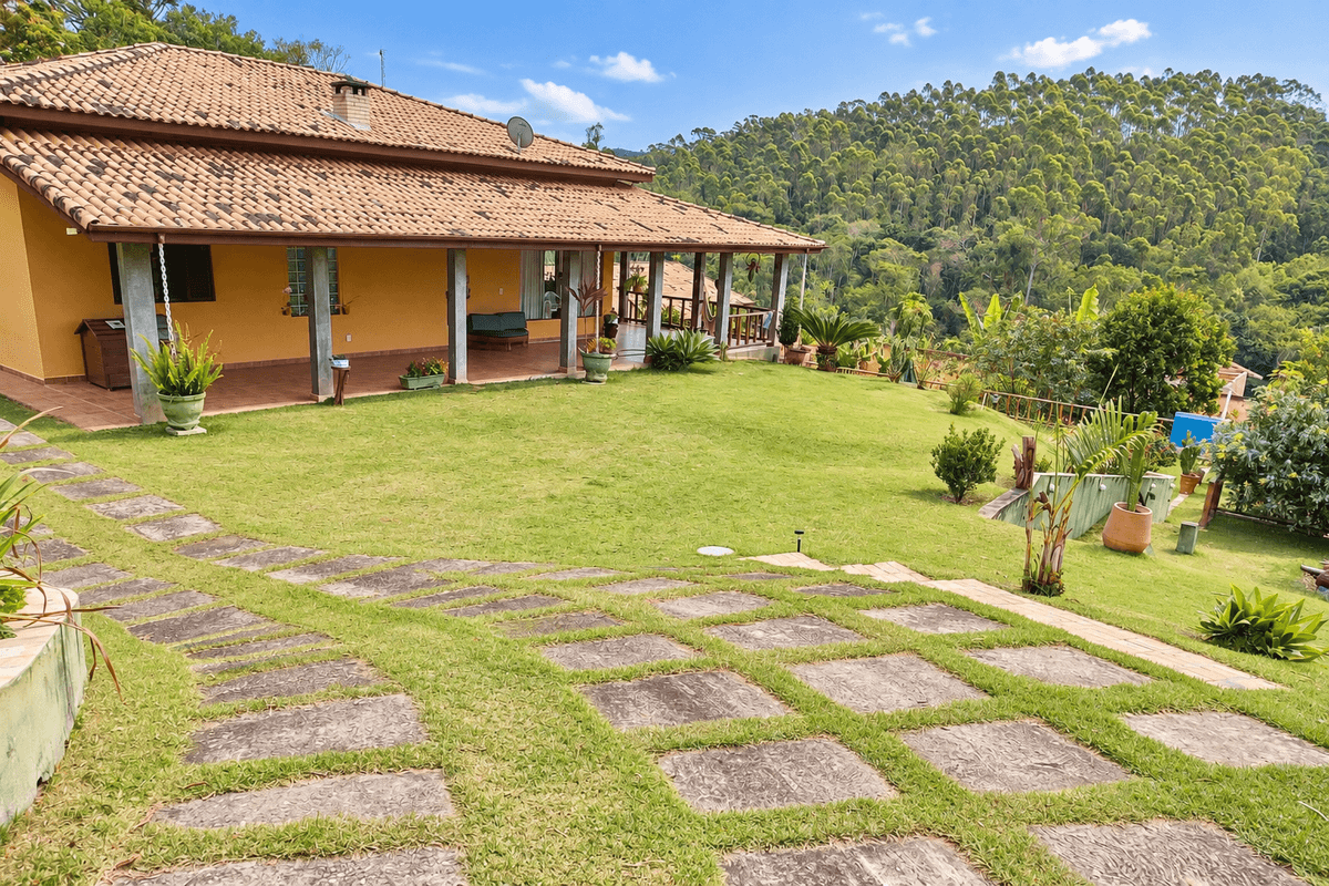 Fachada (melhorada por IA)