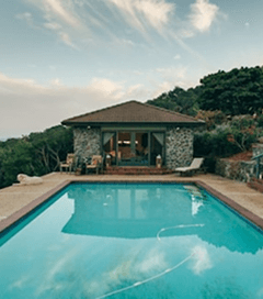 Com Piscina