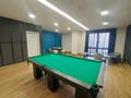 ALTO PADRÃO, PÉ NA AREIA, MOBILIADO, VARANDA ENVIDRAÇADA,1 DORM SUITE, LAZER CLUBEES,PACOTE 4.000 MIL - Apartamento em Aviação, Praia Grande - para locação - DEBORA BUENO CONSULTORIA IMOBILIÁRIA
