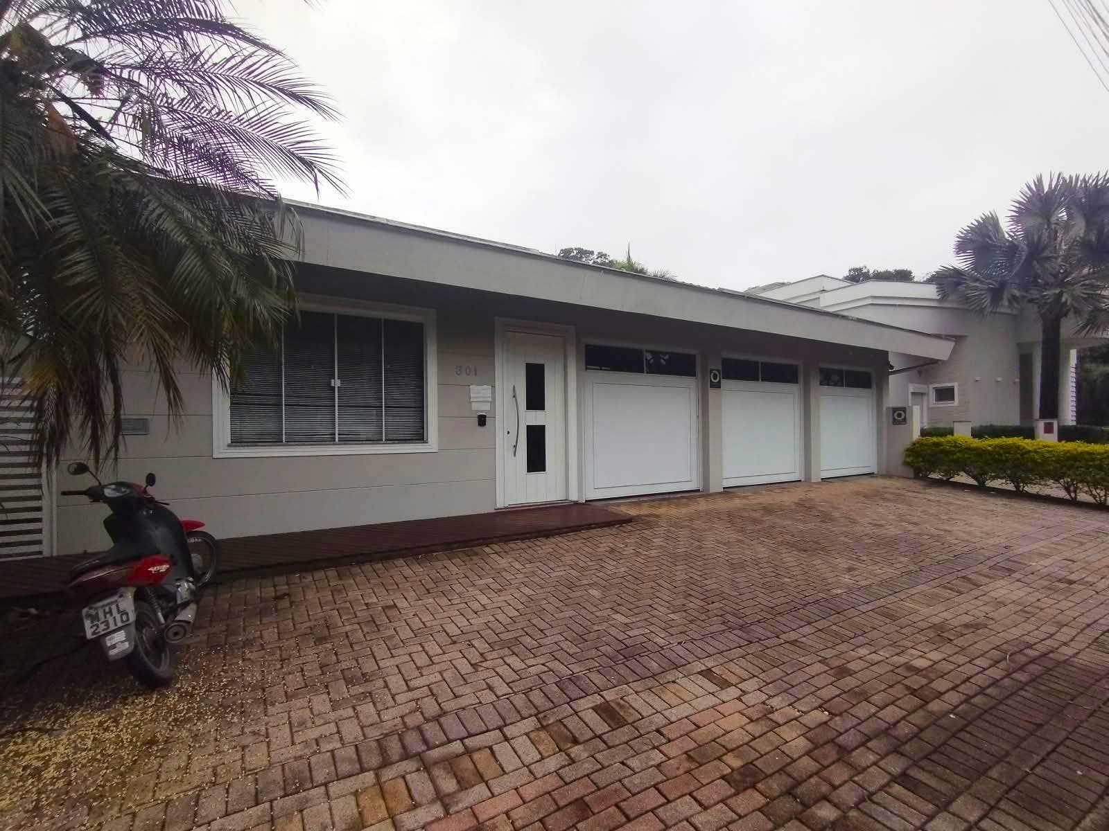 Galpão mobiliado disponivel para locação no Bairro Jardim Maluche - Brusque/SC - Galpão em Jardim Maluche, Brusque - para locação - DUETOS IMOBILIARIA LTDA