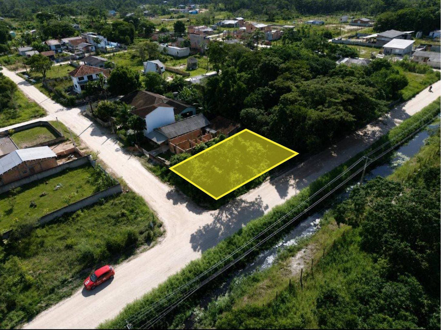 EXCELENTE TERRENO DE ESQUINA COM 352,00 M² PRÓXIMO AO LOTEAMENTO RIVIERA SANTA MARIA - Lote/Terreno em Maresia, Itapoá - à venda - BESEN IMOBILIÁRIA LTDA