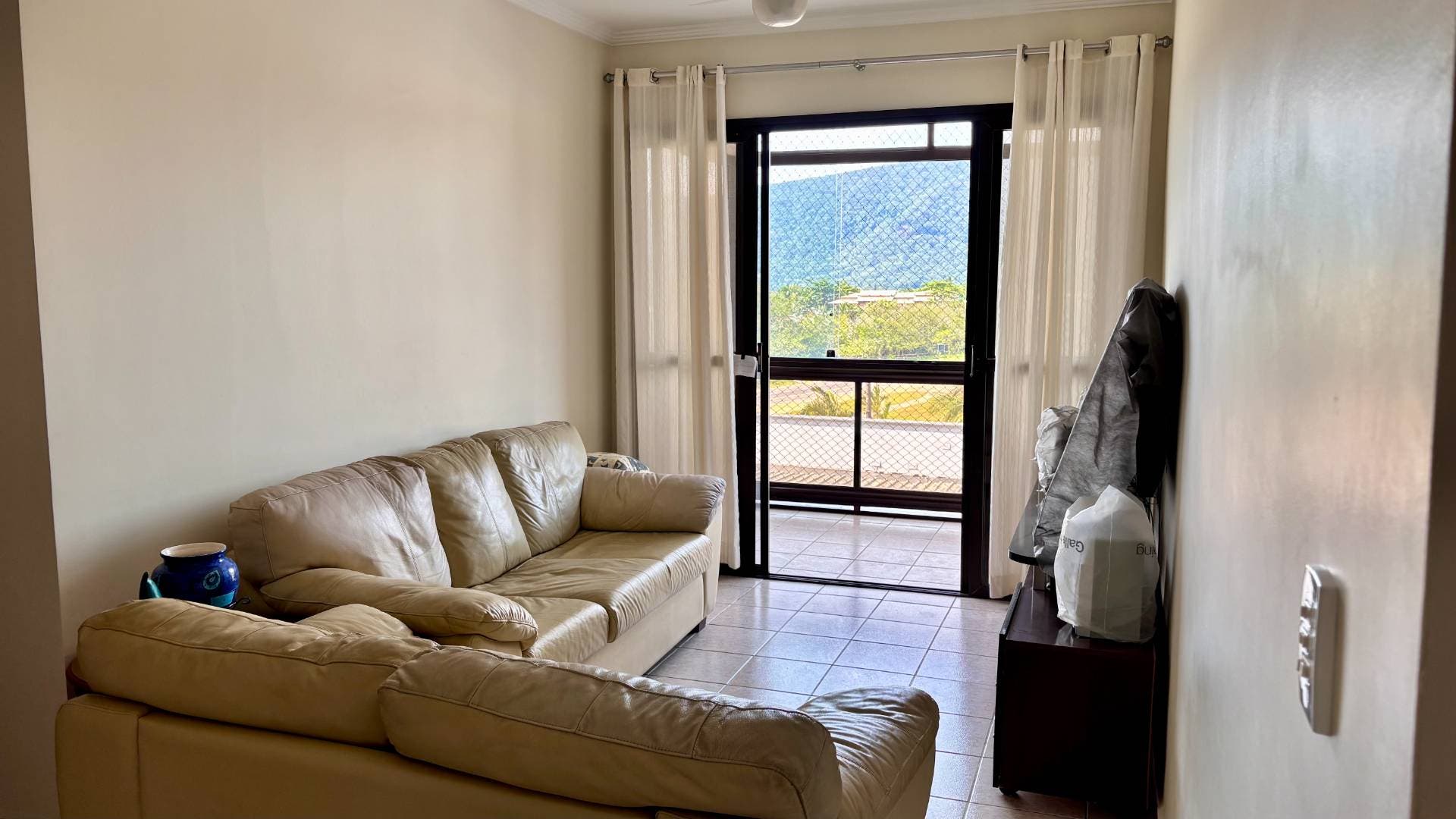 APARTAMENTO COM 3 DORMITÓRIOS - FRENTE MAR - Apartamento em Sapê, Ubatuba - à venda - Claudia Mar LTDA