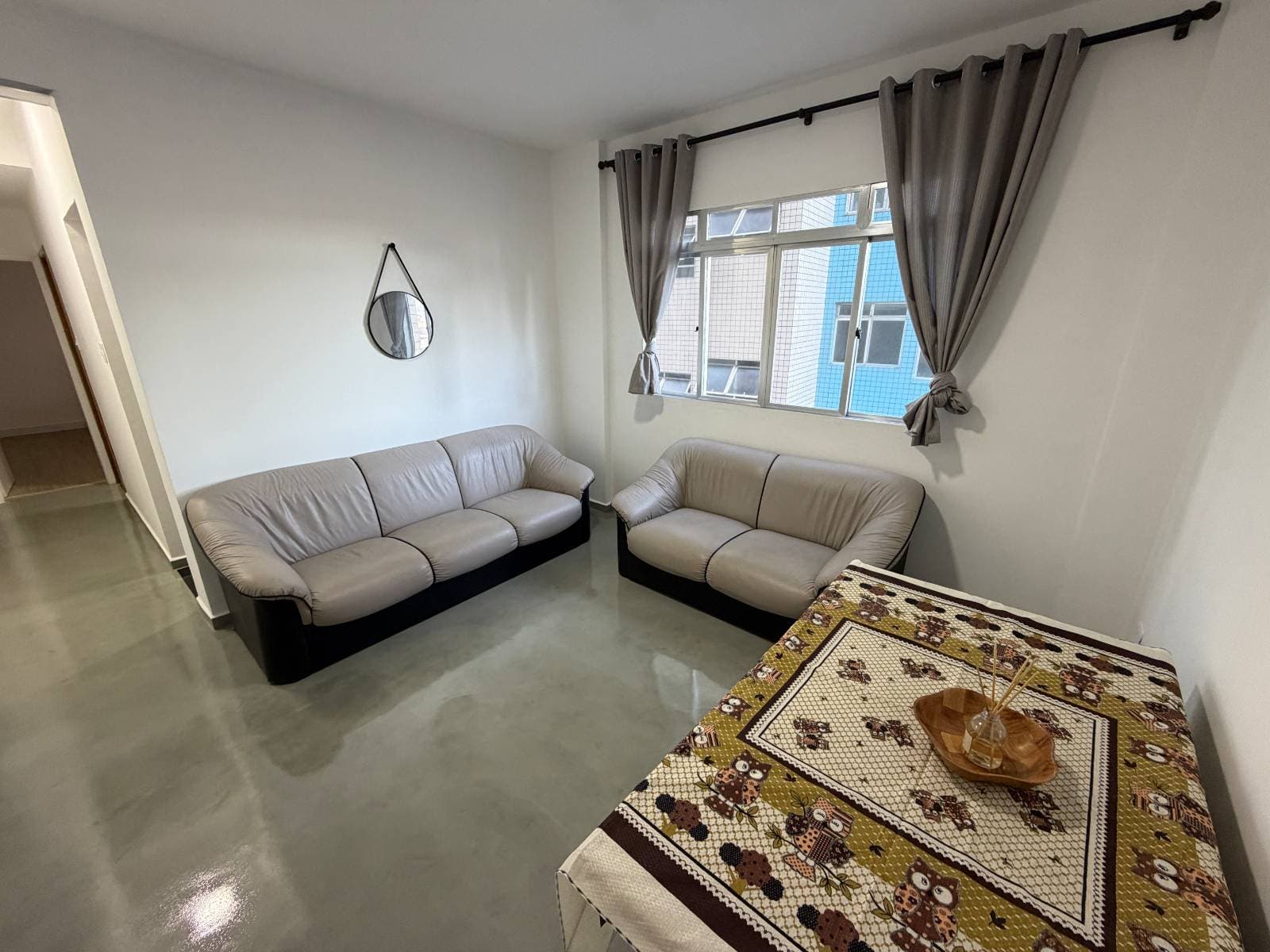 🌊✨CENTRO DO BOQUEIRÃO, MOBILIADO, 1 DORM,1 VAGA  APENAS 285 MIL, ACEITA FINANCIAMENTO✨🌊 - Apartamento em Boqueirão, Praia Grande - à venda - DEBORA BUENO CONSULTORIA IMOBILIÁRIA