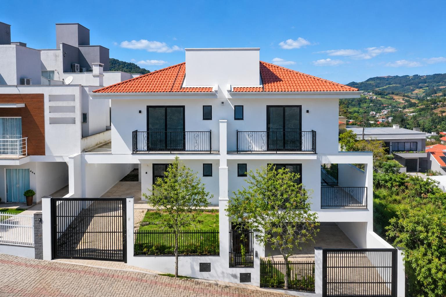Sobrado - Geminado - Venda - 03 Dormitórios - 196M2 - Rua Criciúma - Residencial do Ipês - Laranjeiras - Rio do Sul - Casa Geminada - Sobrado em Laranjeiras, Rio do Sul - à venda - Cifra Imóveis e Empreendimentos Imobiliários