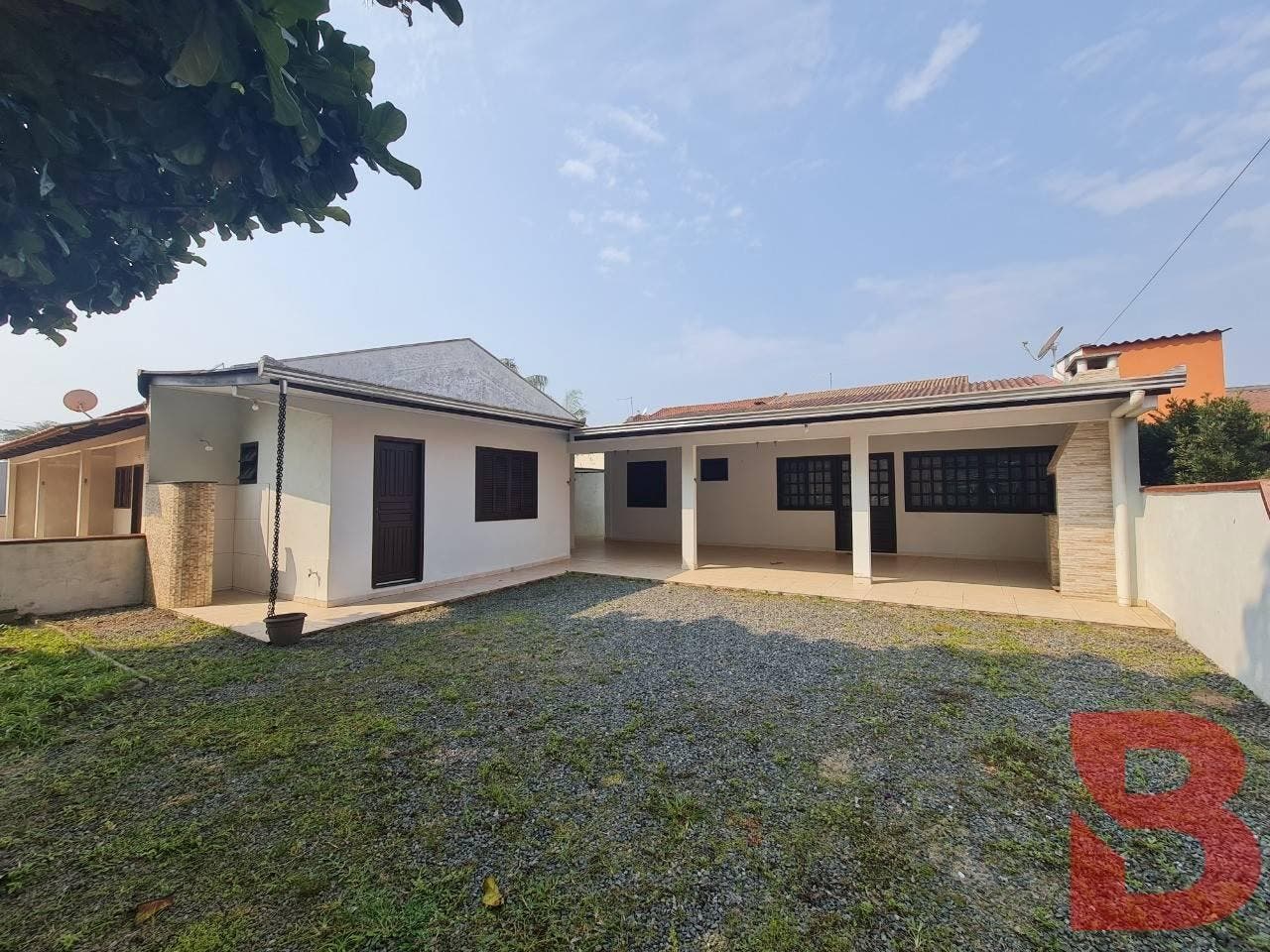ÓTIMA CASA LOCALIZADA NO BAL.CAMBIJU ENTRE AS RUA 600/610 - Casa em Cambiju, Itapoá - à venda - BESEN IMOBILIÁRIA LTDA