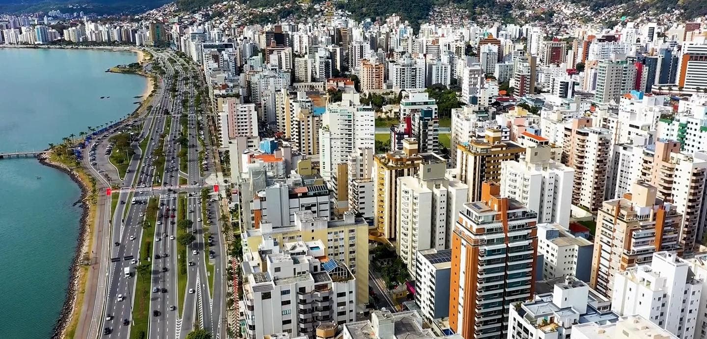 LIDER CORRETORA DE IMOVEIS LTDA