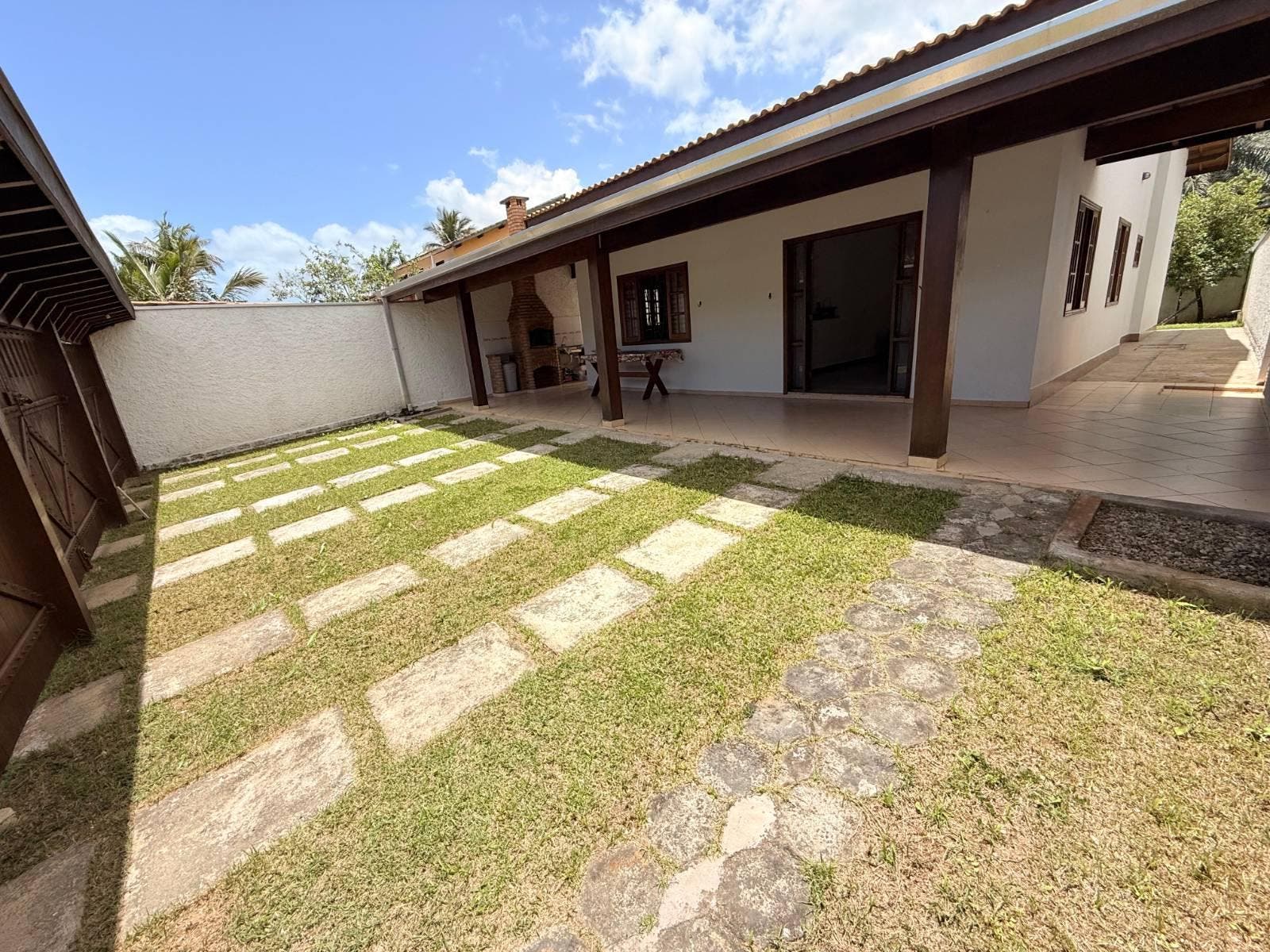 CASA EM CONDOMÍNIO - CONFORTO, ESPAÇO E LOCALIZAÇÃO PRIVILEGIADA - Casa em Ubatuba - à venda - Claudia Mar LTDA