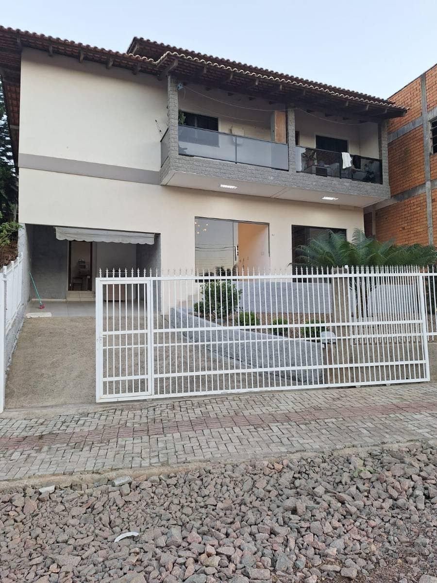 Casa Para Locação - Rua Lauro Muller - Bairo Budag - Rio do Sul - Apartamento em Budag, Rio do Sul - para locação - Imobiliária Cimardi LTDA